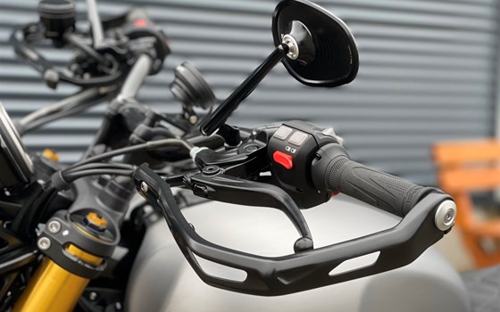 Umgebautes Motorrad Triumph Scrambler 1200 XE von Stärker-Profil GmbH - Bild 11 Umgebautes Motorrad Triumph Scrambler 1200 XE von Stärker-Profil GmbH - Bild 11