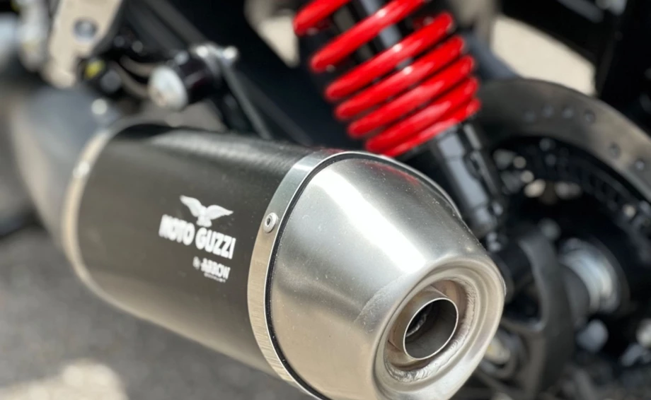 Umbgebautes Motorrad Moto Guzzi V7 Racer Bild 9: Umbgebautes Motorrad Moto Guzzi V7 Racer