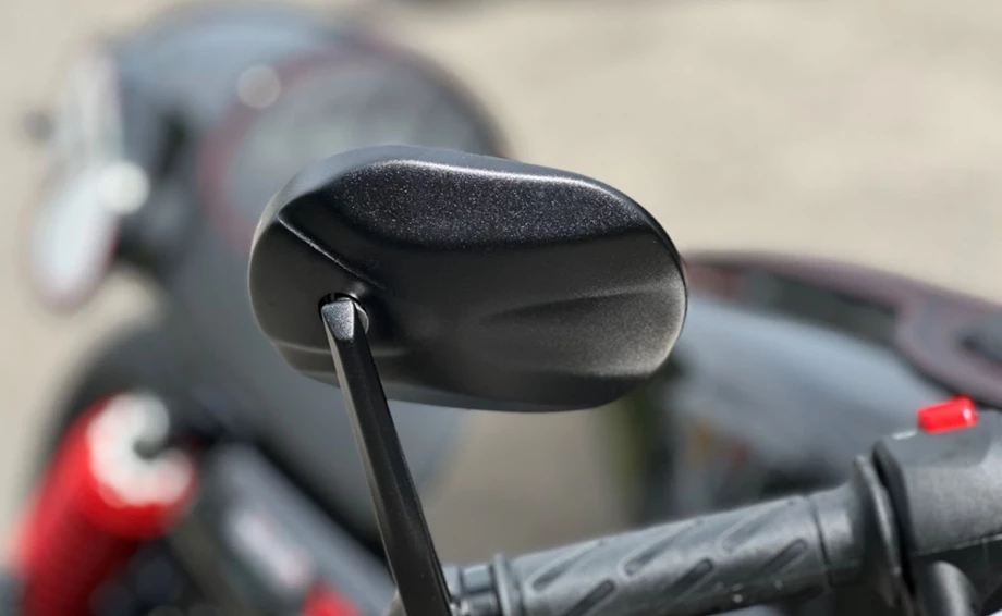 Umbgebautes Motorrad Moto Guzzi V7 Racer Bild 4: Umbgebautes Motorrad Moto Guzzi V7 Racer