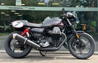 Moto Guzzi V7 Racer Custom Bike