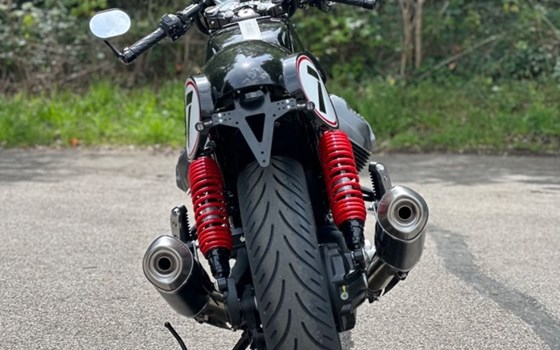 Umgebautes Motorrad Moto Guzzi V7 Racer von Motorradzentrum FFB GmbH - Bild 7 Umgebautes Motorrad Moto Guzzi V7 Racer von Motorradzentrum FFB GmbH - Bild 7