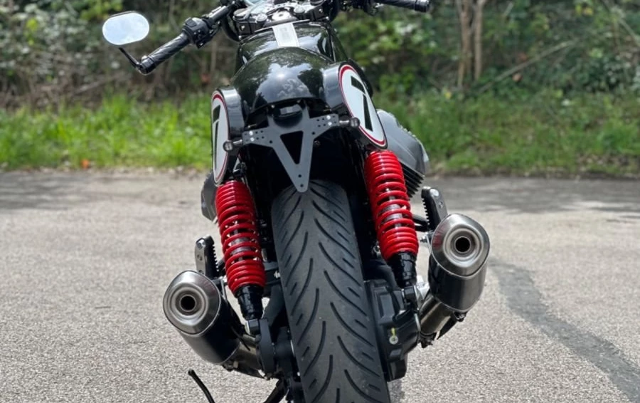 Umbgebautes Motorrad Moto Guzzi V7 Racer Bild 7: Umbgebautes Motorrad Moto Guzzi V7 Racer