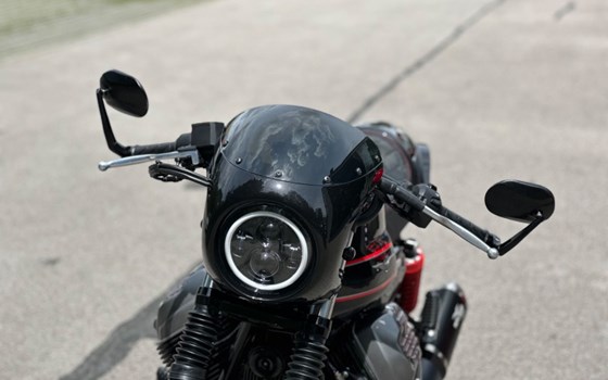 Umgebautes Motorrad Moto Guzzi V7 Racer von Motorradzentrum FFB GmbH - Bild 8 Umgebautes Motorrad Moto Guzzi V7 Racer von Motorradzentrum FFB GmbH - Bild 8
