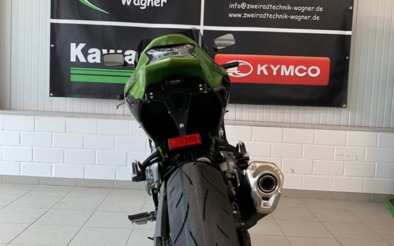 Umgebautes Motorrad Kawasaki Z900 von Zweiradtechnik Wagner GmbH - Bild 5 Umgebautes Motorrad Kawasaki Z900 von Zweiradtechnik Wagner GmbH - Bild 5