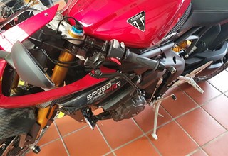 Triumph Speed Triple 1200 RR