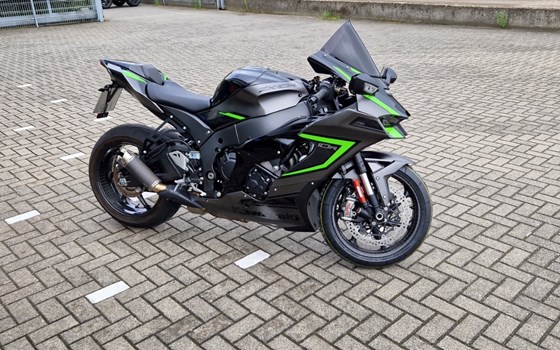 Umgebautes Motorrad Kawasaki Ninja ZX-10R von Zweiradtechnik Wagner GmbH - Bild 7 Umgebautes Motorrad Kawasaki Ninja ZX-10R von Zweiradtechnik Wagner GmbH - Bild 7