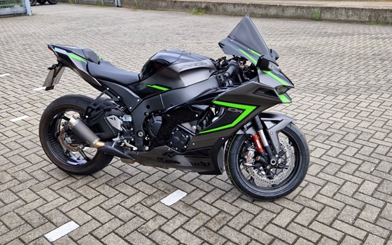Umgebautes Motorrad Kawasaki Ninja ZX-10R von Zweiradtechnik Wagner GmbH - Bild 8 Umgebautes Motorrad Kawasaki Ninja ZX-10R von Zweiradtechnik Wagner GmbH - Bild 8