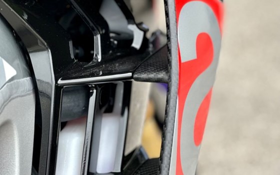 Umgebautes Motorrad Aprilia Tuono V4 1100 Factory von Motorradzentrum FFB GmbH - Bild 10 Umgebautes Motorrad Aprilia Tuono V4 1100 Factory von Motorradzentrum FFB GmbH - Bild 10