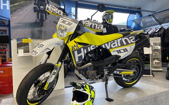 Umgebautes Motorrad Husqvarna 701 Supermoto von Motorrad-Molitor GmbH - Bild 1 Umgebautes Motorrad Husqvarna 701 Supermoto von Motorrad-Molitor GmbH - Bild 1