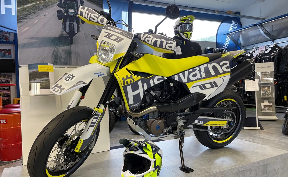 Umbgebautes Motorrad Husqvarna 701 Supermoto Bild 1: Umbgebautes Motorrad Husqvarna 701 Supermoto