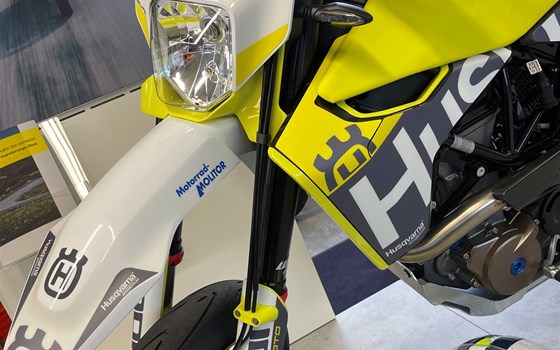 Umgebautes Motorrad Husqvarna 701 Supermoto von Motorrad-Molitor GmbH - Bild 4 Umgebautes Motorrad Husqvarna 701 Supermoto von Motorrad-Molitor GmbH - Bild 4