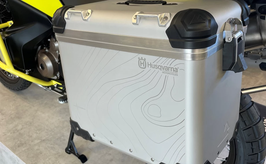 Umbgebautes Motorrad Husqvarna Norden 901 Bild 3: Umbgebautes Motorrad Husqvarna Norden 901