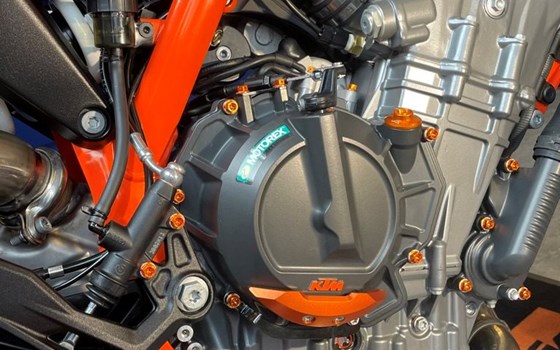 Umgebautes Motorrad KTM 890 Duke R von Motorrad-Molitor GmbH - Bild 5 Umgebautes Motorrad KTM 890 Duke R von Motorrad-Molitor GmbH - Bild 5