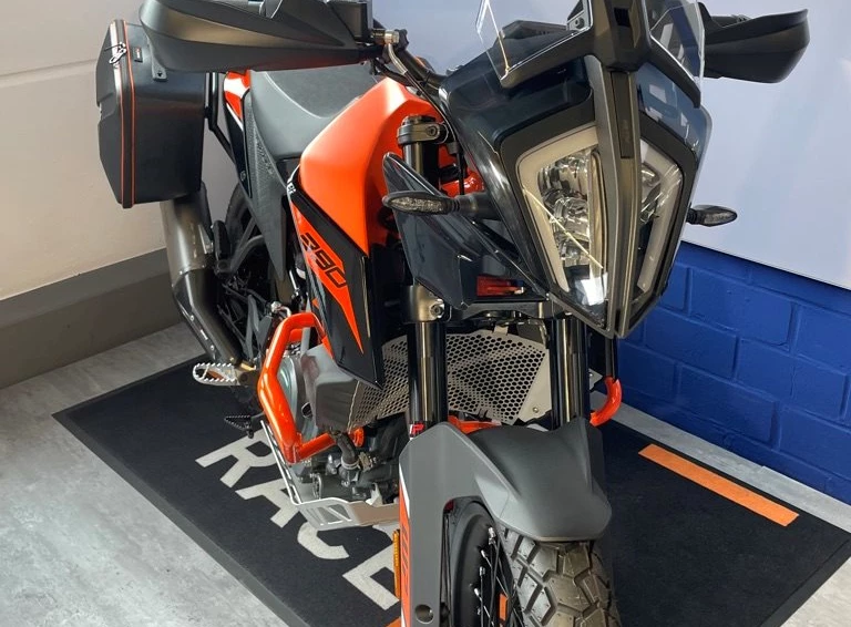Umbgebautes Motorrad KTM 390 Adventure SW Bild 5: Umbgebautes Motorrad KTM 390 Adventure SW