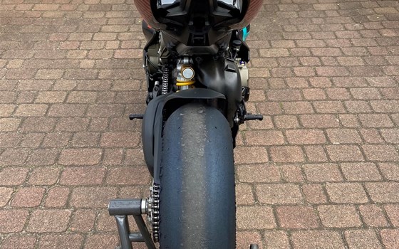 Umgebautes Motorrad Ducati Panigale V4 S von Claus Carstens Zweiradhandel - Bild 16 Umgebautes Motorrad Ducati Panigale V4 S von Claus Carstens Zweiradhandel - Bild 16