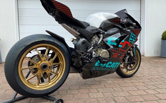 Umgebautes Motorrad Ducati Panigale V4 S von Claus Carstens Zweiradhandel - Bild 17 Umgebautes Motorrad Ducati Panigale V4 S von Claus Carstens Zweiradhandel - Bild 17