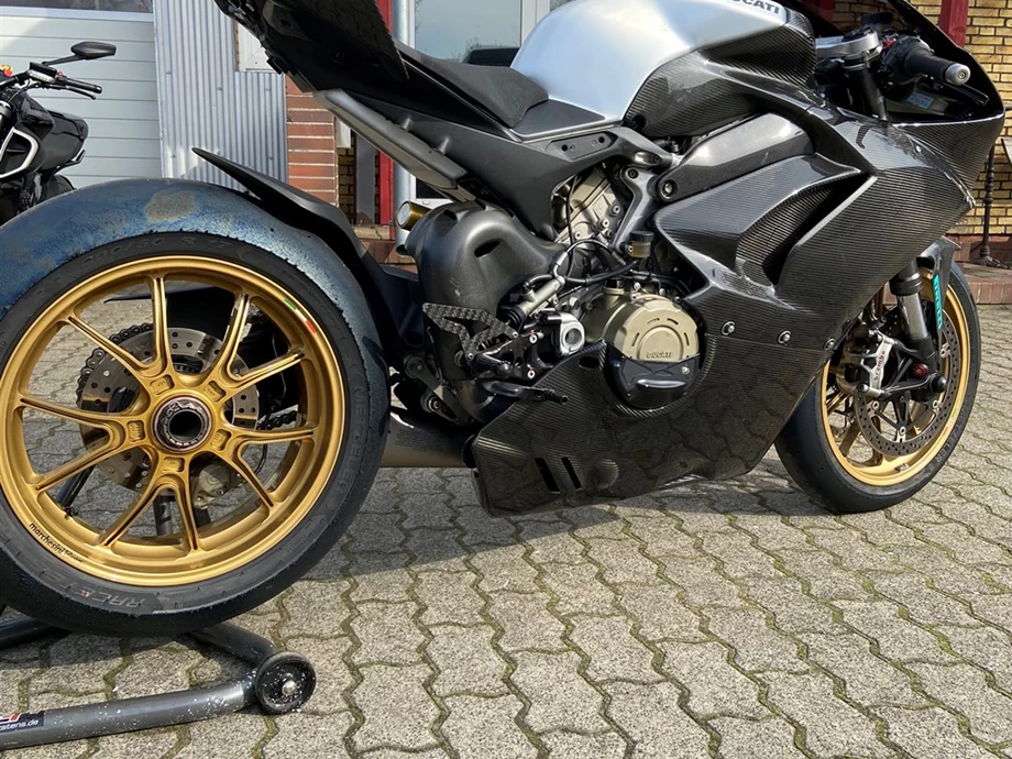 Rebuilt motorbike Ducati Panigale V4 S Bild 4: Rebuilt motorbike Ducati Panigale V4 S