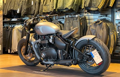 Triumph Bonneville Bobber Custom Bike Triumph Bonneville Bobber Custom Bike