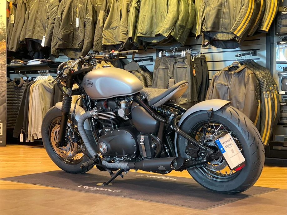 Umbgebautes Motorrad Triumph Bonneville Bobber Bild 1: Umbgebautes Motorrad Triumph Bonneville Bobber