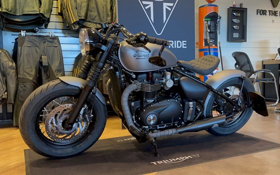 Umgebautes Motorrad Triumph Bonneville Bobber von Stärker-Profil GmbH - Bild 11 Umgebautes Motorrad Triumph Bonneville Bobber von Stärker-Profil GmbH - Bild 11