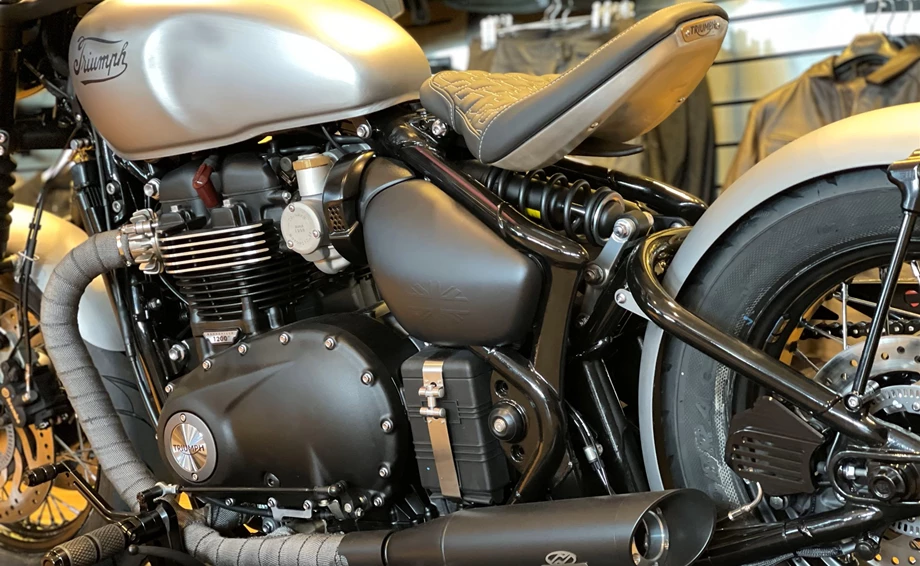 Umbgebautes Motorrad Triumph Bonneville Bobber Bild 7: Umbgebautes Motorrad Triumph Bonneville Bobber