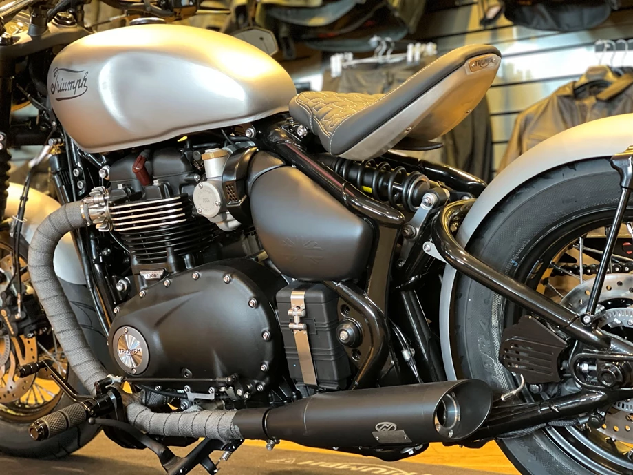 Umbgebautes Motorrad Triumph Bonneville Bobber Bild 7: Umbgebautes Motorrad Triumph Bonneville Bobber