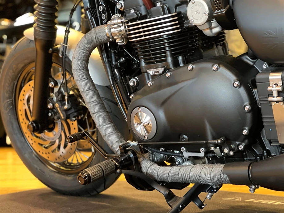 Umbgebautes Motorrad Triumph Bonneville Bobber Bild 13: Umbgebautes Motorrad Triumph Bonneville Bobber