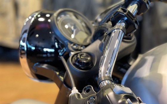 Umgebautes Motorrad Triumph Bonneville Bobber von Stärker-Profil GmbH - Bild 15 Umgebautes Motorrad Triumph Bonneville Bobber von Stärker-Profil GmbH - Bild 15