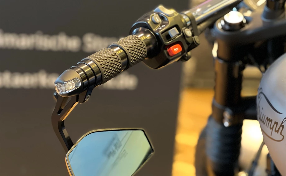 Umbgebautes Motorrad Triumph Bonneville Bobber Bild 21: Umbgebautes Motorrad Triumph Bonneville Bobber