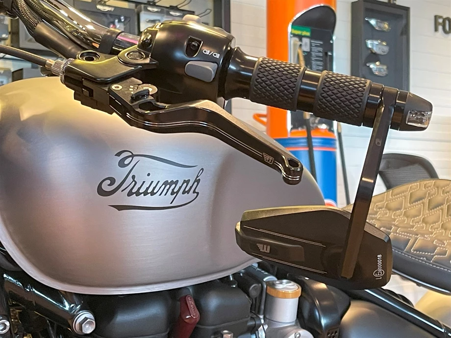 Umbgebautes Motorrad Triumph Bonneville Bobber Bild 22: Umbgebautes Motorrad Triumph Bonneville Bobber