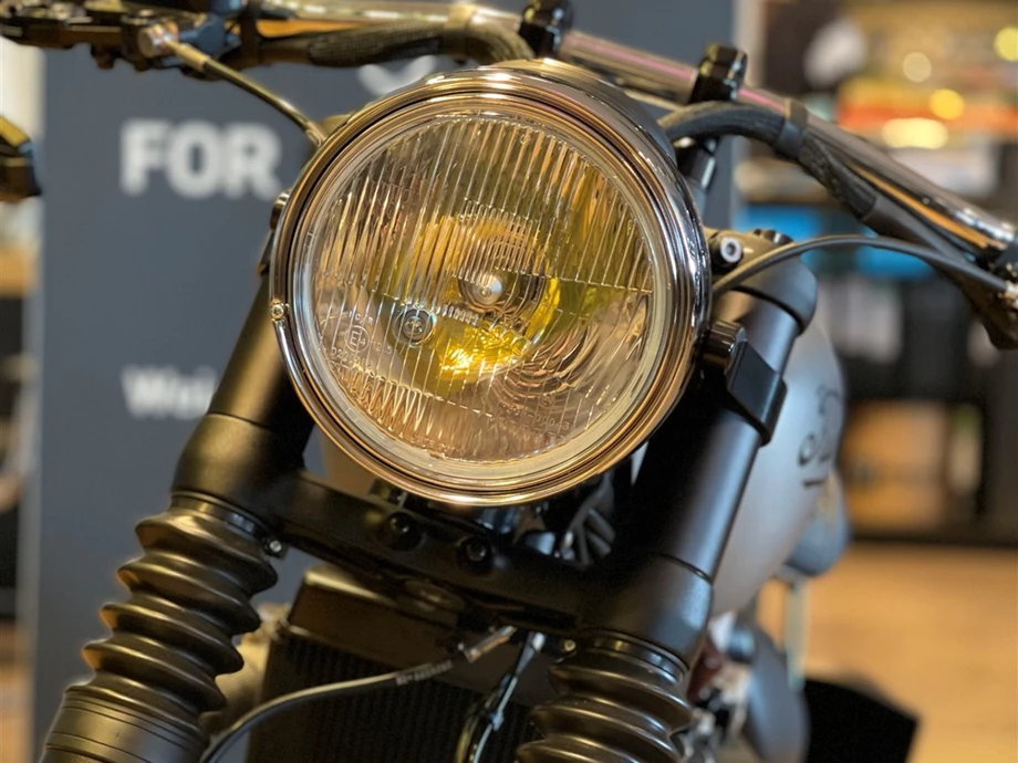 Umbgebautes Motorrad Triumph Bonneville Bobber Bild 4: Umbgebautes Motorrad Triumph Bonneville Bobber