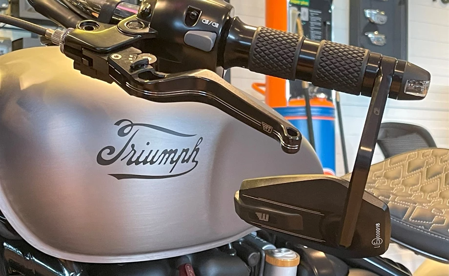 Umbgebautes Motorrad Triumph Bonneville Bobber Bild 5: Umbgebautes Motorrad Triumph Bonneville Bobber