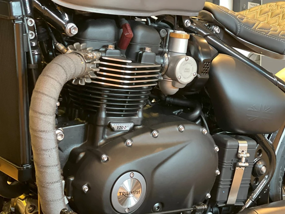 Umbgebautes Motorrad Triumph Bonneville Bobber Bild 6: Umbgebautes Motorrad Triumph Bonneville Bobber