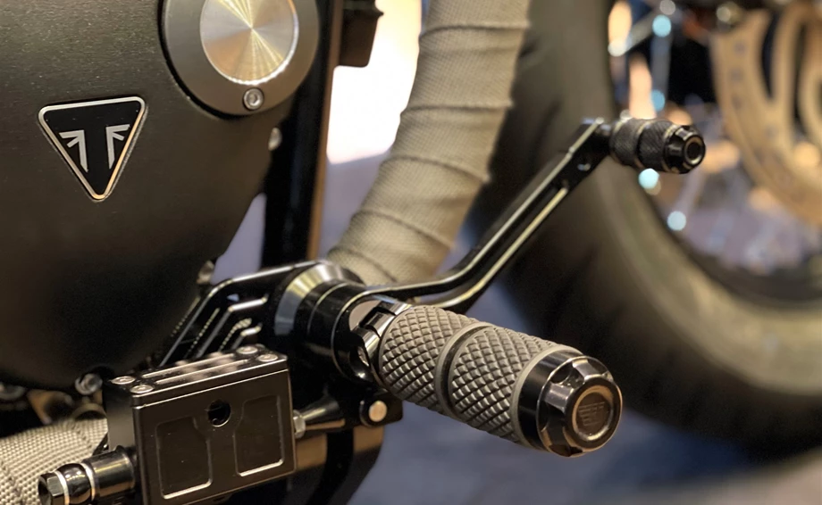 Umbgebautes Motorrad Triumph Bonneville Bobber Bild 10: Umbgebautes Motorrad Triumph Bonneville Bobber