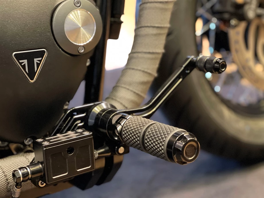 Umbgebautes Motorrad Triumph Bonneville Bobber Bild 10: Umbgebautes Motorrad Triumph Bonneville Bobber