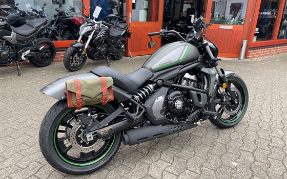 Umgebautes Motorrad Kawasaki Vulcan S von Hartmut Eils Motorradhandel - Bild 2 Umgebautes Motorrad Kawasaki Vulcan S von Hartmut Eils Motorradhandel - Bild 2