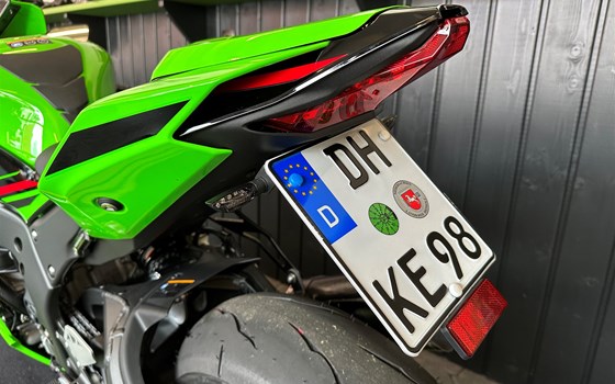 Umgebautes Motorrad Kawasaki Ninja ZX-10R von Hartmut Eils Motorradhandel - Bild 7 Umgebautes Motorrad Kawasaki Ninja ZX-10R von Hartmut Eils Motorradhandel - Bild 7