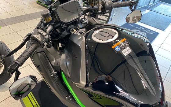 Umgebautes Motorrad Kawasaki Z H2 SE von Team Wahlers GmbH - Bild 9 Umgebautes Motorrad Kawasaki Z H2 SE von Team Wahlers GmbH - Bild 9