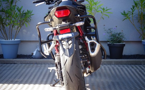 Umgebautes Motorrad Honda CB 750 von Zweiradtechnik Jörg Schlieter - Bild 6 Umgebautes Motorrad Honda CB 750 von Zweiradtechnik Jörg Schlieter - Bild 6