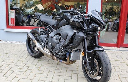 Yamaha MT-10 Custom Bike