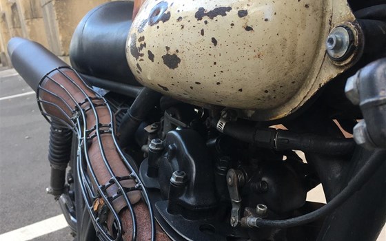 Umgebautes Motorrad Yamaha SR 500 von user1272107 - Bild 9 Umgebautes Motorrad Yamaha SR 500 von user1272107 - Bild 9