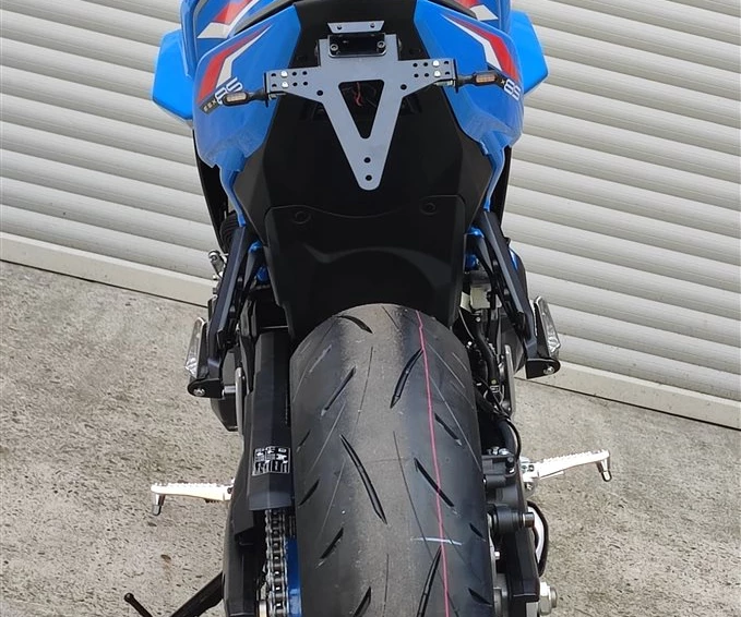 Umbgebautes Motorrad Suzuki GSX-8S Bild 5: Umbgebautes Motorrad Suzuki GSX-8S