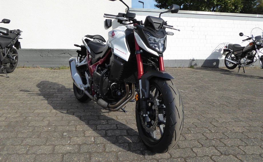 Rebuilt motorbike Honda CB750 Hornet Bild 1: Rebuilt motorbike Honda CB750 Hornet