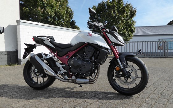 Umgebautes Motorrad Honda CB750 Hornet von Motorradtechnik Lang GmbH - Bild 2 Umgebautes Motorrad Honda CB750 Hornet von Motorradtechnik Lang GmbH - Bild 2