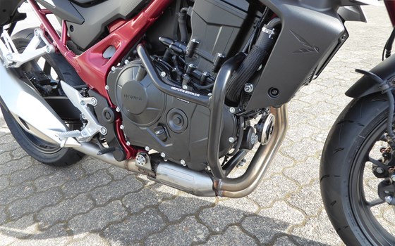 Umgebautes Motorrad Honda CB750 Hornet von Motorradtechnik Lang GmbH - Bild 5 Umgebautes Motorrad Honda CB750 Hornet von Motorradtechnik Lang GmbH - Bild 5