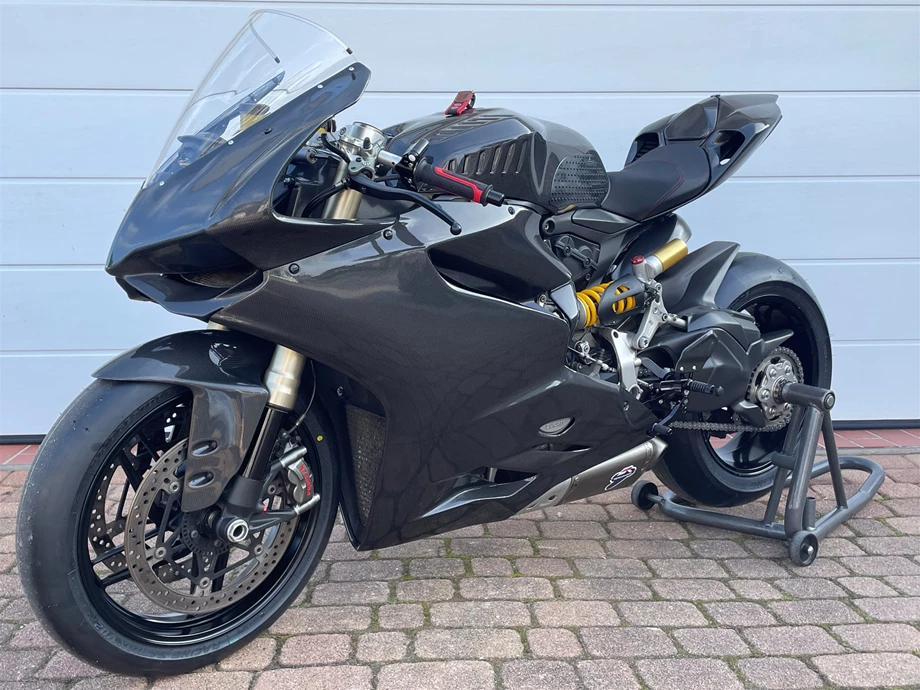 Rebuilt motorbike Ducati 1199 Panigale Bild 1: Rebuilt motorbike Ducati 1199 Panigale
