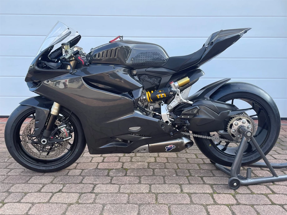 Rebuilt motorbike Ducati 1199 Panigale Bild 2: Rebuilt motorbike Ducati 1199 Panigale