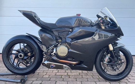 Umgebautes Motorrad Ducati 1199 Panigale von Claus Carstens Zweiradhandel - Bild 5 Umgebautes Motorrad Ducati 1199 Panigale von Claus Carstens Zweiradhandel - Bild 5