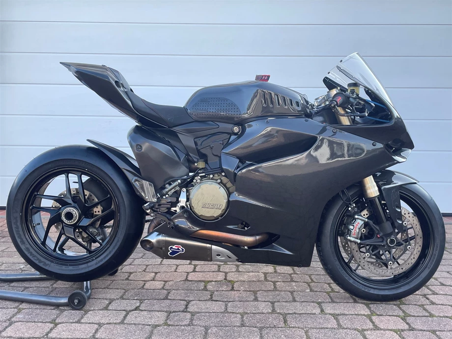 Rebuilt motorbike Ducati 1199 Panigale Bild 5: Rebuilt motorbike Ducati 1199 Panigale
