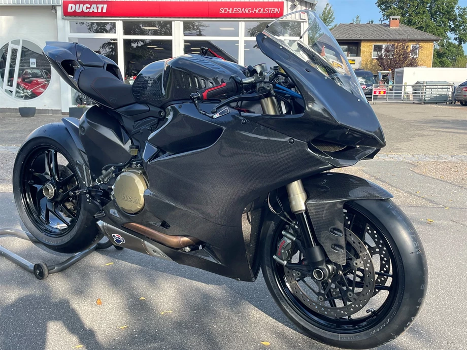 Rebuilt motorbike Ducati 1199 Panigale Bild 6: Rebuilt motorbike Ducati 1199 Panigale